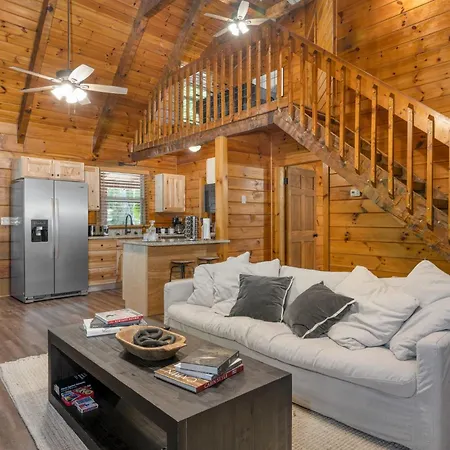 Dudley IV By Avantstay Cosy Cabin W Hot Tub Sweeping Views Pigeon Forge Exterior photo
