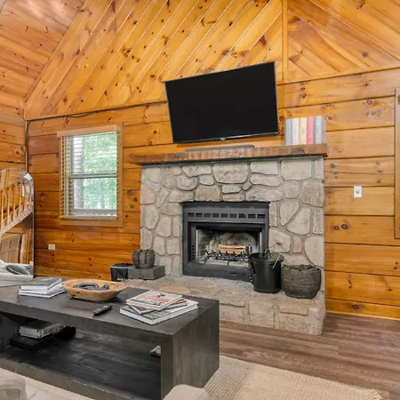 Dudley IV By Avantstay Cosy Cabin W Hot Tub Sweeping Views Pigeon Forge Exterior photo