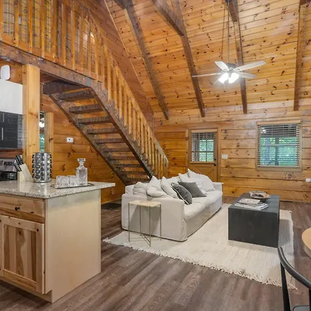 Dudley IV By Avantstay Cosy Cabin W Hot Tub Sweeping Views Pigeon Forge Exterior photo