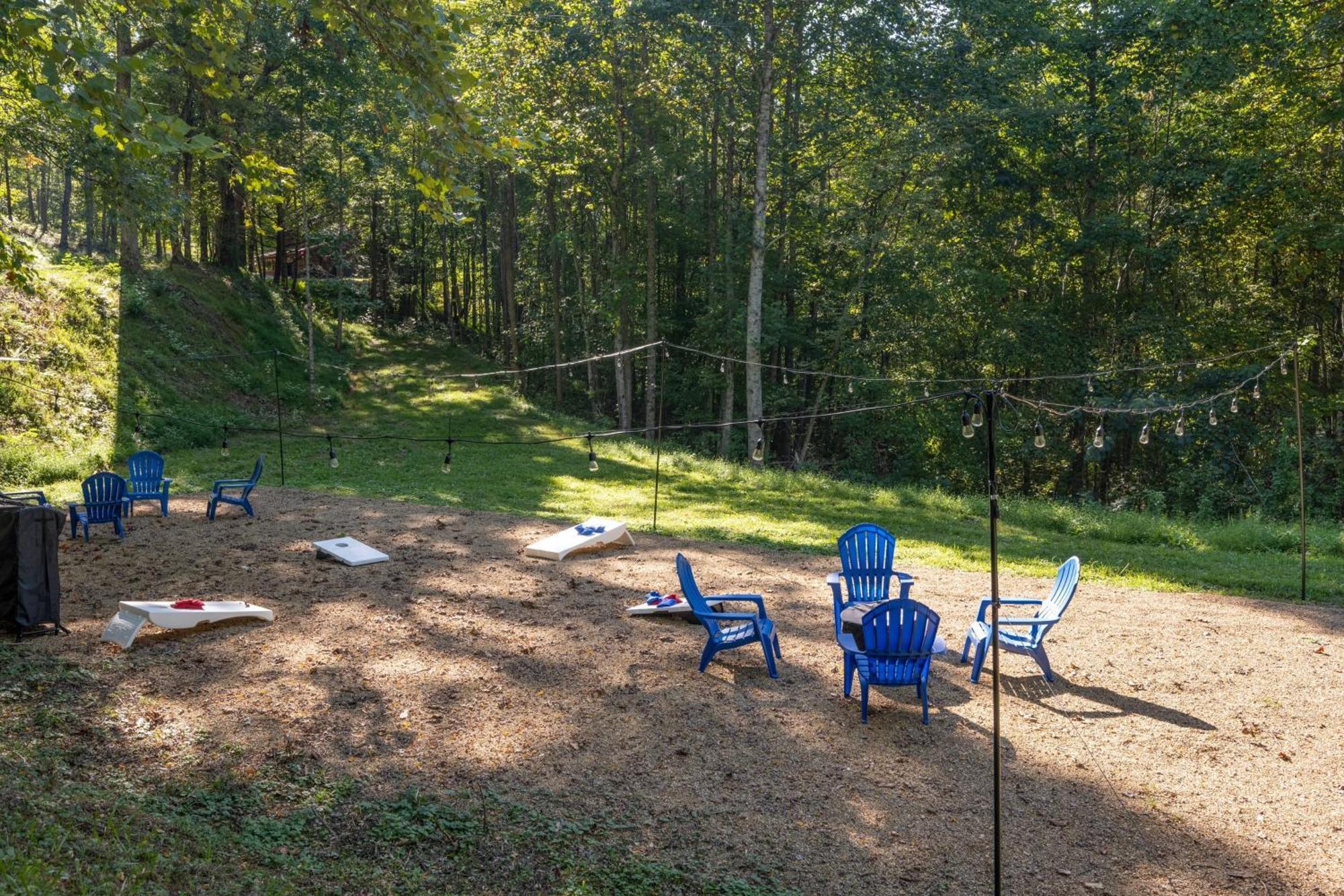 Holiday home Dudley Iv By Avantstay Cosy W Hot Tub Sweeping Views *
